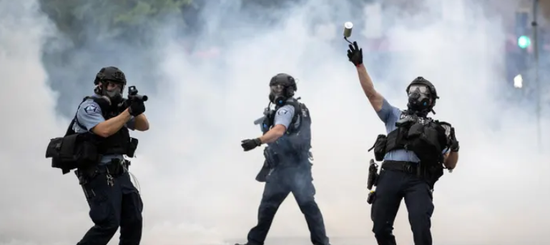 我无法呼吸！詹姆斯为被暴力执法致死黑人发声