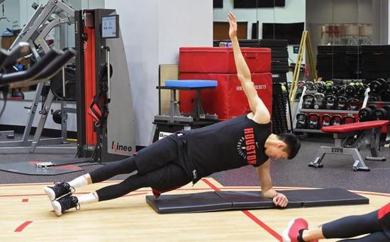 周琦:既然来了nba 我就不允许自己后退