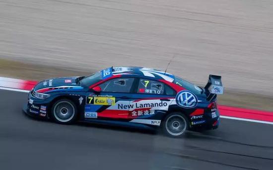 CTCC R7上赛站：荷夫夺冠 张臻东重回积分榜首