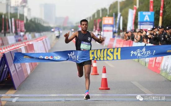 哈哈哈哈哈哈!2019年马拉松“沙雕”行为大全