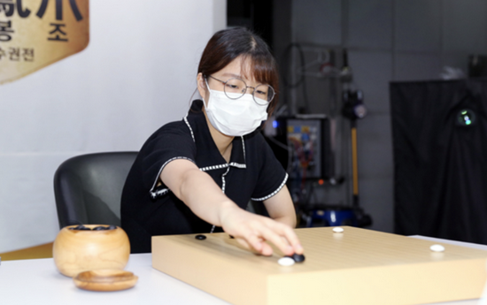 唯一进入循环赛的女棋手崔精