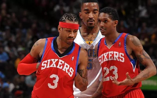 他是NBA唯一同时交两女友 还能和谐相处的球员