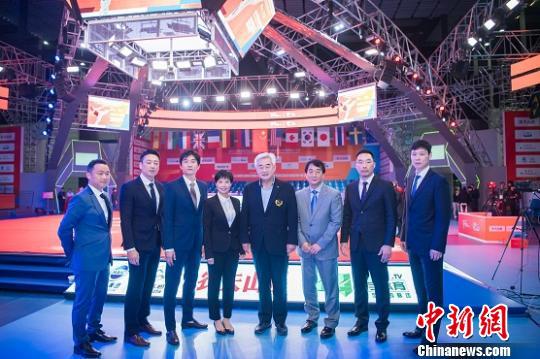 赵正源（右四）与中国教练组合影（资料图） 世界跆拳道无锡中心提供