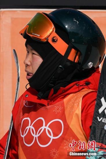 中国15岁小将张可欣冬奥自由式滑雪女子U型池位列第9。