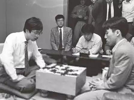 1993年第19期天元战挑战者决定战（图片摘自日本棋院）