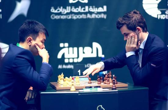 国象超快棋世锦赛首日:卡尔亚金和克拉姆林领跑 国象超快棋世锦赛首日:卡尔亚金和克拉姆林领跑