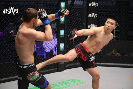 精武门格斗赛惊现绝世杀招 八支顶尖战队强强对决