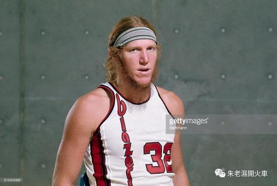 (老walton只打58場拿mvp,以後也不會有了)