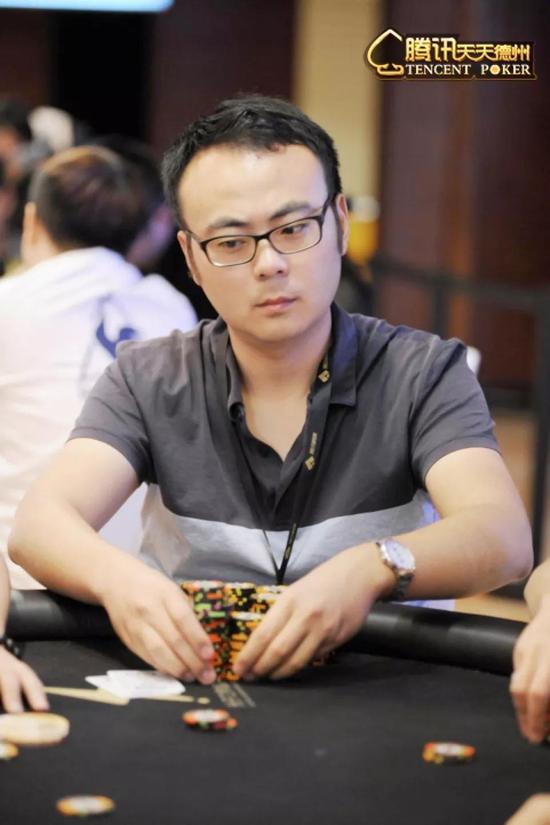 WSOP主赛15人晋级Day6 张明师564万记分牌领跑 WSOP主赛15人晋级Day6 张明师564万记分牌领跑