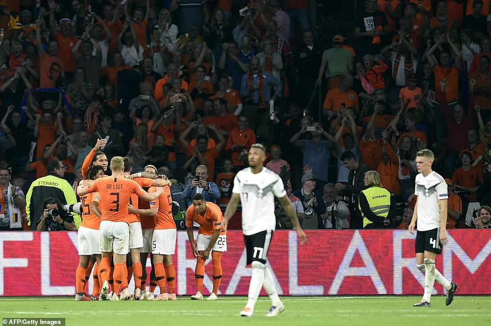 荷兰完胜德国
