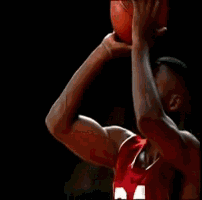 出手时手肘要高过眼睛