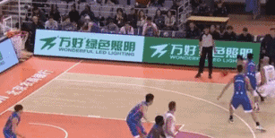贺希宁一挑三上演乾坤大挪移