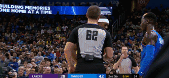 联盟重罚湖人球员 詹皇强烈不满