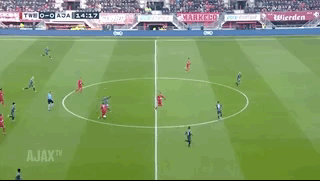  中村敬斗世界波破门