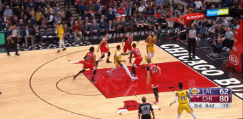 6连胜!湖人NBA第一!詹姆斯三双,这成就32年1次 亚博体育资讯 第14张-亚博体育导航 6连胜!湖人NBA第一!詹姆斯三双,这成就32年1次