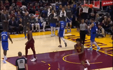 惨哭！离奇失首发 球员最怕的事他1场全经历了