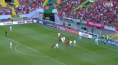 2004年欧洲杯 葡萄牙vs荷兰 C罗头球破门