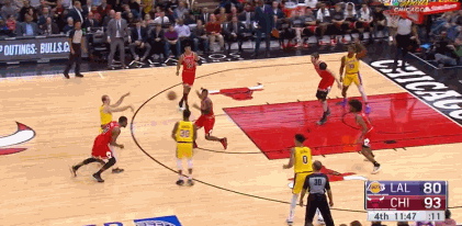 6连胜!湖人NBA第一!詹姆斯三双,这成就32年1次 亚博体育资讯 第17张-亚博体育导航 6连胜!湖人NBA第一!詹姆斯三双,这成就32年1次