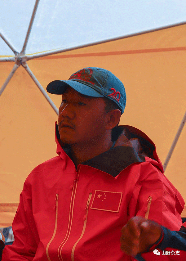 图说：次落在登山圈里有个绰号叫“老爷” 图TP