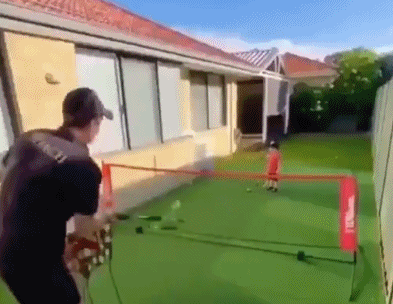 西班牙给莫拉塔制造机会是这样的