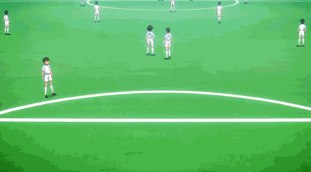 《足球小将》和上述这些长寿作品比起来优势很明显，它更承载了少年们的梦想。