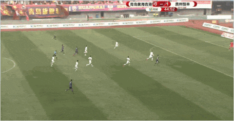 半场补时阶段，对方头球将比分扳平，1-1；