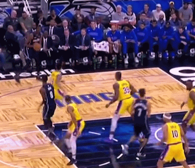 打起来了，爆发冲突，霍华德遭四人围剿！