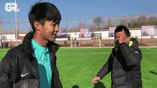 教练当众辱骂裁判，应该这样为人师表？