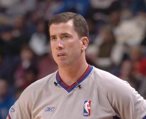 多纳吉揭露黑幕