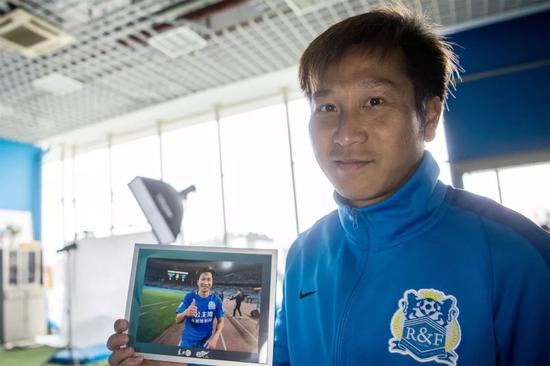 卢琳年轻球员要保持朝气和上进心目前不考虑退役