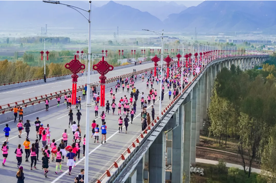 聚焦疫情防控期间的群众健身：锻炼得用巧劲儿