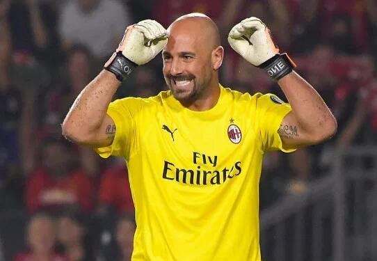 雷纳据英国媒体报道,英超阿斯顿维拉队即将签下西班牙老门神雷纳.