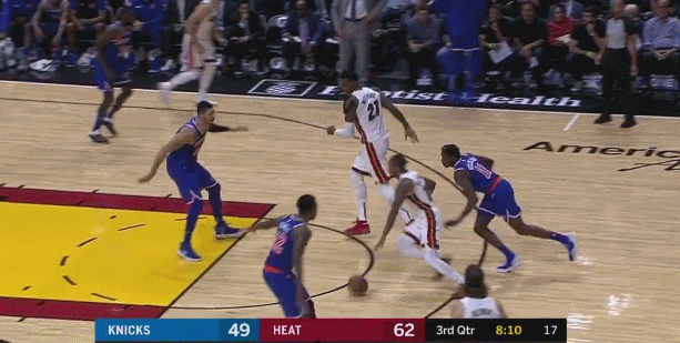 大白边空接暴扣