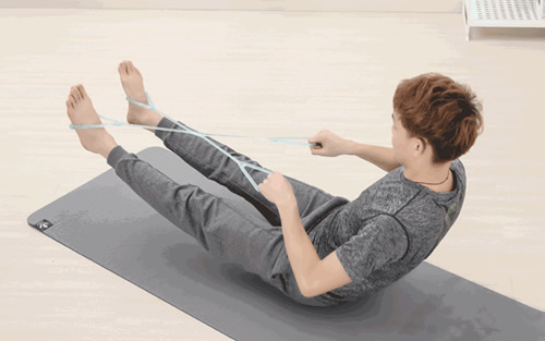 弹簧拉力器怎么练胸肌≮胸肌≯ 开发新玩儿法〔¨锻炼