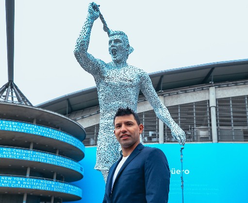尴尬！曼城推出阿圭罗雕塑球迷感觉更像克罗斯 - 球皇体育