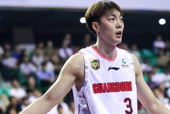 赵睿越好越证明男篮差距_cba_新浪竞技风暴_新浪网