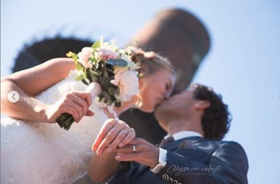 图|荷兰一姐和男友举行婚礼 今年年终排名列前十