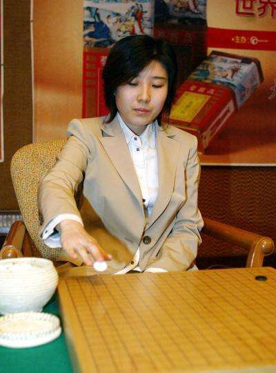 首届韩国女子名人战冠军 朴志恩