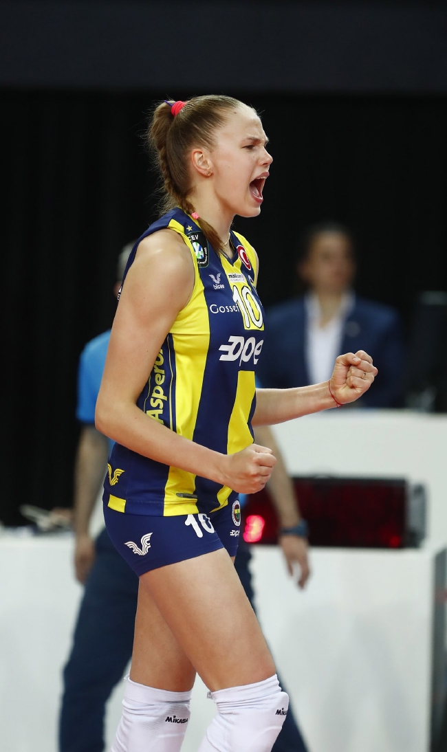 费内巴切女排主攻费多罗夫采娃