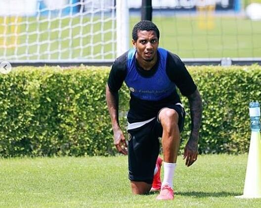 杨教授的新形象