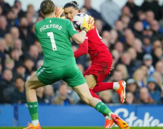 标题:煮熟的鸭子飞了!布莱顿全场压制难求一胜,贝托读秒绝平助莫耶斯激情染黄