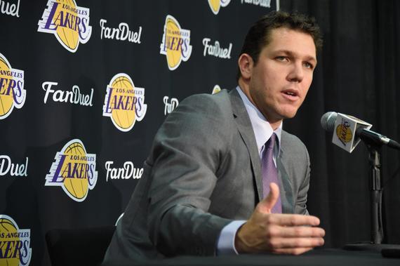 到底谁是教练？