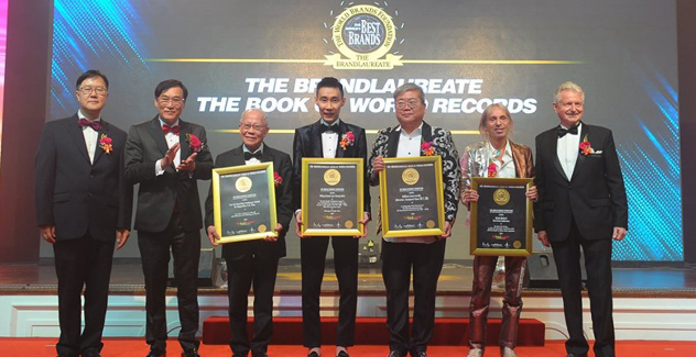 李宗伟出席领奖