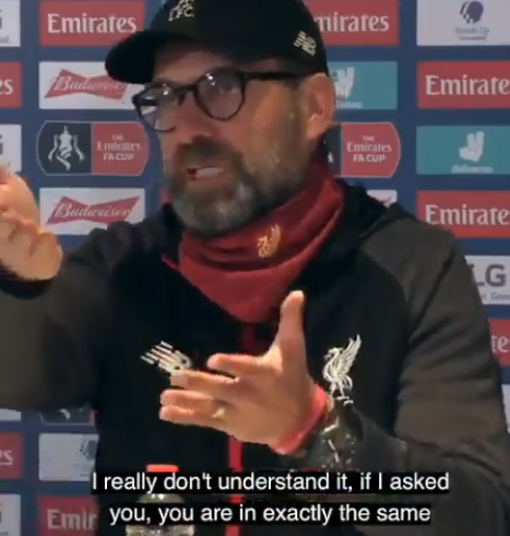 逗妹吐槽:热刺四连败！穆三年变穆三月了