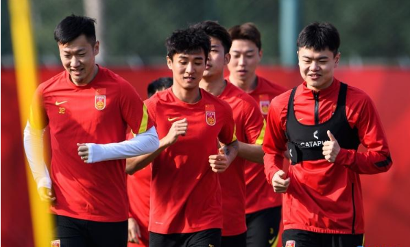 留住中国足球最后的颜面 国足赛前低调苦练！