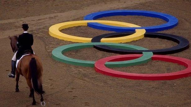 77岁的日本著名马术骑手法华津宽（Hiroshi Hoketsu）