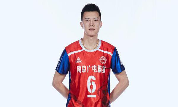 张晨12月2日,本赛季男排联赛展开第2阶段第6轮比赛角逐,客场作战的