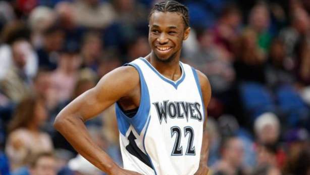 扔掉枸杞杯的维金斯