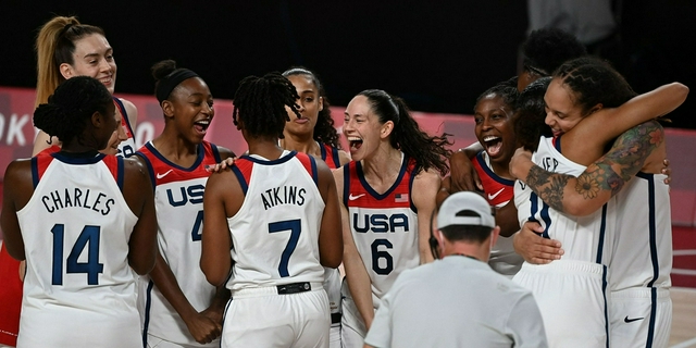 奥运7连冠 美国女篮15分大胜日本