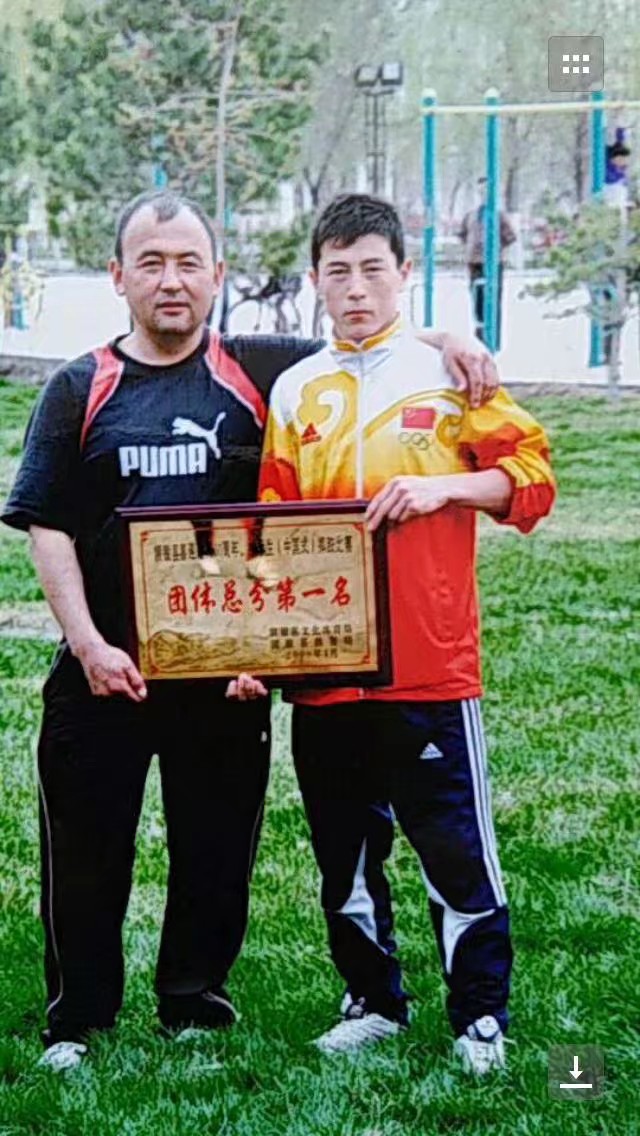 额敏县摔跤教练马迪尼别克